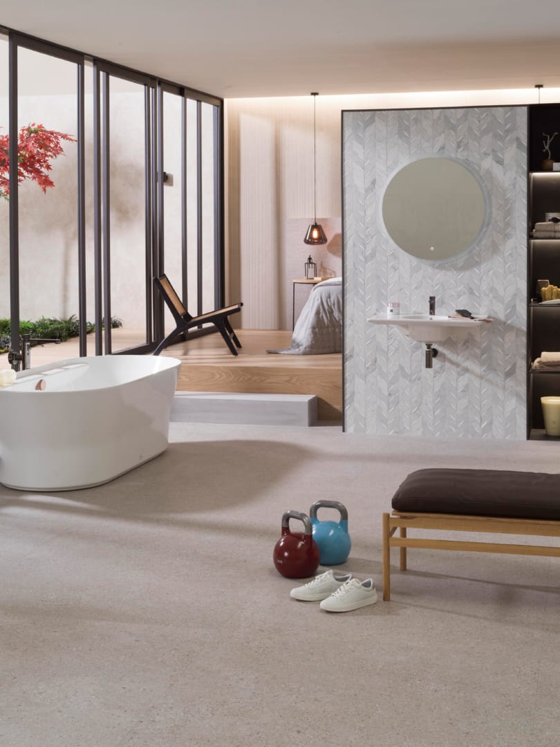 Essential Spike Carrara