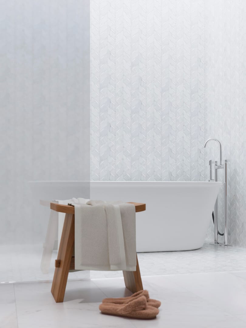 Essential Spike Carrara