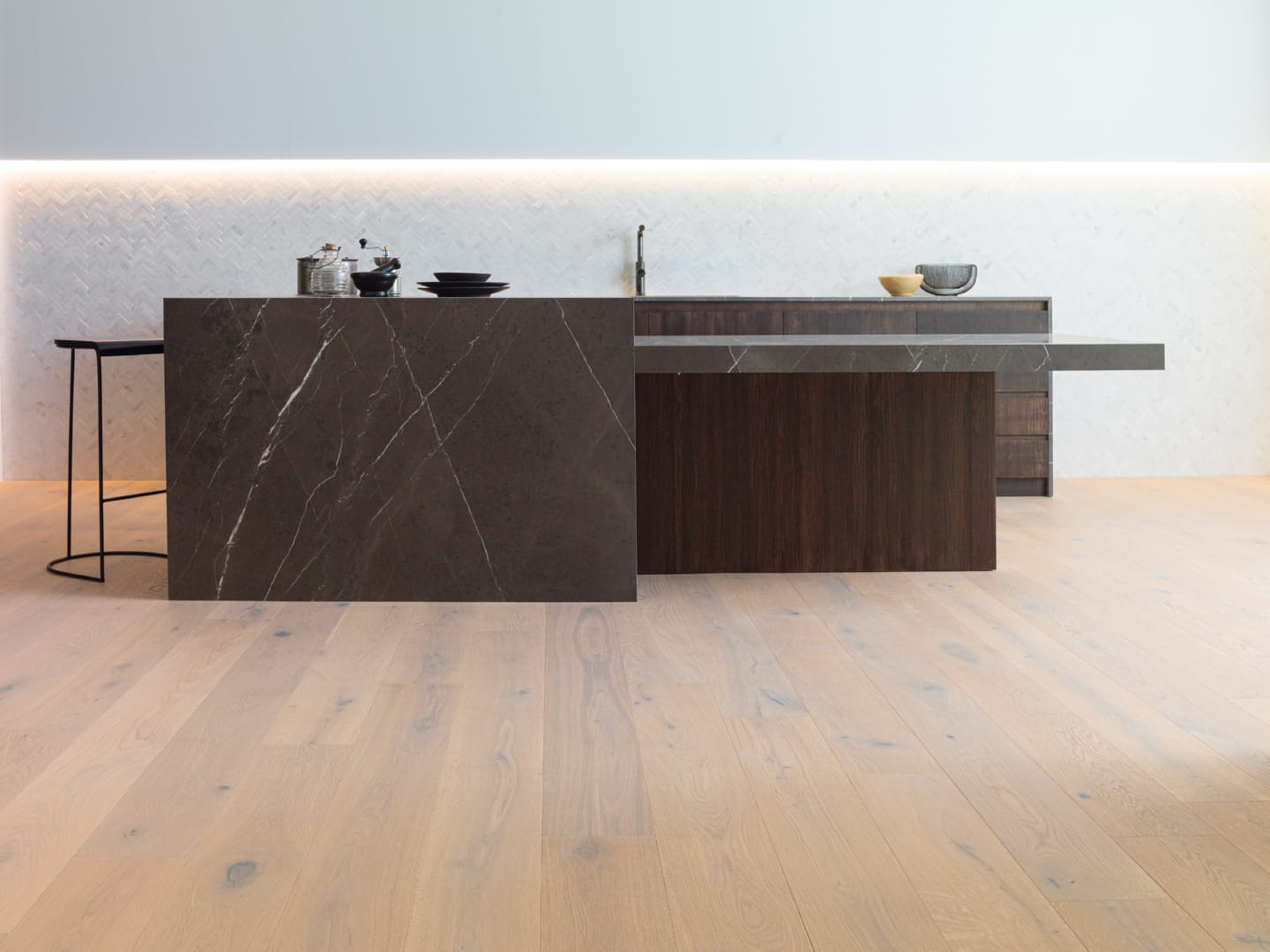 Lines Cambric Persian White